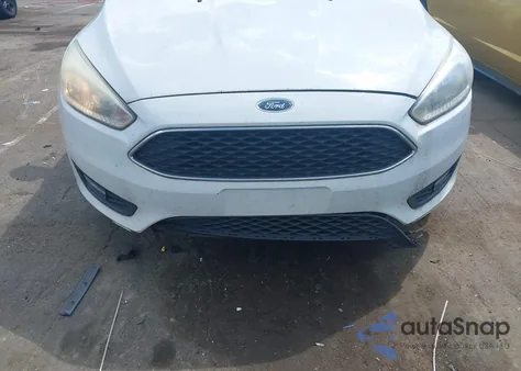 2016 Ford Focus Se z USA, uszkodzony, nr VIN 1FADP3F22GL401877